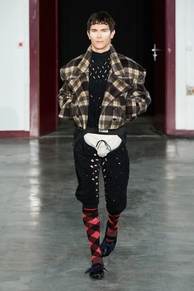 Look 2